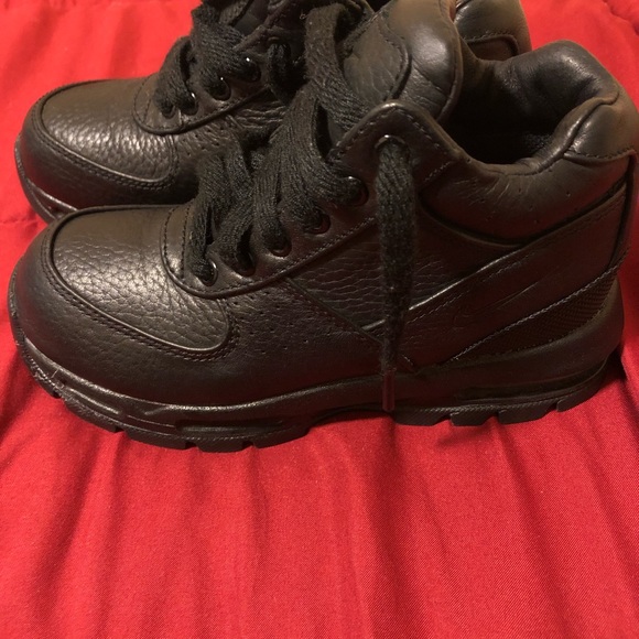 These are worn once basically brand new - Picture 5 of 5